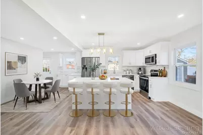 110 Monroe Avenue, Patchogue, NY 11772 - Photo 5