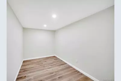 110 Monroe Avenue, Patchogue, NY 11772 - Photo 27