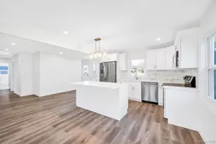 110 Monroe Ave, Patchogue, NY 11772 - Photo 11