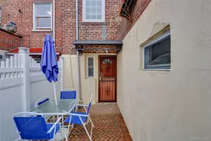 60-23 77th Pl, Middle Village, NY 11379 - Photo 19