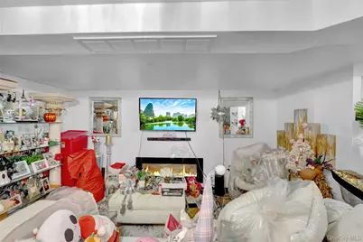 60-23 77th Place, Middle Village, NY 11379 - Photo 15