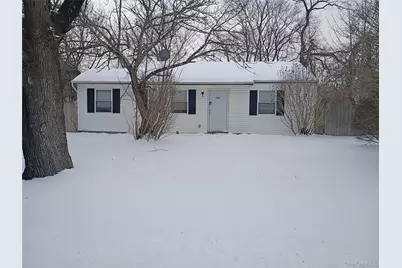 622 Post Avenue, Bellport, NY 11713 - Photo 1