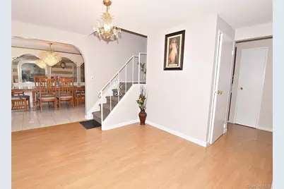 1055 Coates Avenue, Holbrook, NY 11741 - Photo 3