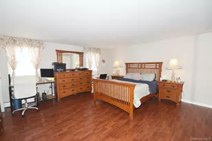 1055 Coates Ave, Holbrook, NY 11741 - Photo 17