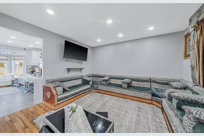 3 Liberty Place, Coram, NY 11727 - Photo 9