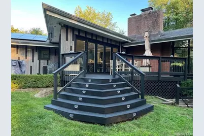 10 Lincoln Road, Scarsdale, NY 10583 - Photo 23