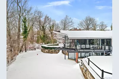 10 Lincoln Road, Scarsdale, NY 10583 - Photo 33