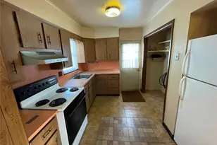 20 Wyona Ave, Lindenhurst, NY 11757 - Photo 7