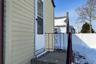 20 Wyona Ave, Lindenhurst, NY 11757 - Photo 21