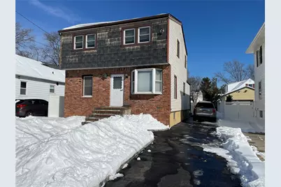 20 Wyona Avenue, Lindenhurst, NY 11757 - Photo 1