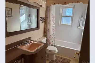 3610 Locust Avenue, Seaford, NY 11783 - Photo 7