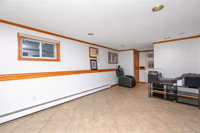 1012 N Ontario Avenue, Lindenhurst, NY 11757 - Photo 11