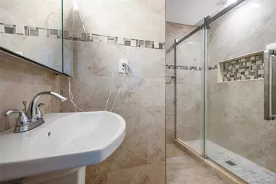 1012 N Ontario Avenue, Lindenhurst, NY 11757 - Photo 7