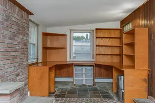 1012 N Ontario Ave, Lindenhurst, NY 11757 - Photo 13