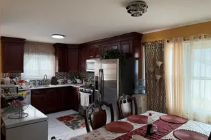 458 Carlls Path, Deer Park, NY 11729 - Photo 5