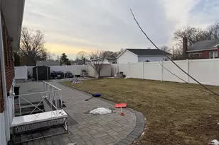 458 Carlls Path, Deer Park, NY 11729 - Photo 17