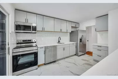 90 Selden Boulevard, Centereach, NY 11720 - Photo 11