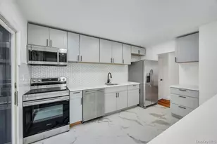 90 Selden Blvd, Centereach, NY 11720 - Photo 11