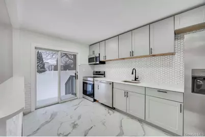 90 Selden Boulevard, Centereach, NY 11720 - Photo 13