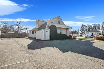 1469 Deer Park Avenue, North Babylon, NY 11703 - Photo 35