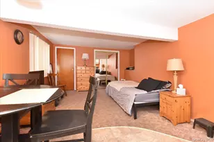 255 Brookside Ct, Copiague, NY 11726 - Photo 23