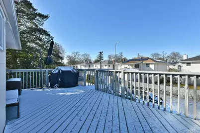 255 Brookside Court, Copiague, NY 11726 - Photo 13