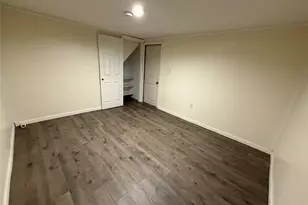 78 Division St, Holtsville, NY 11742 - Photo 15