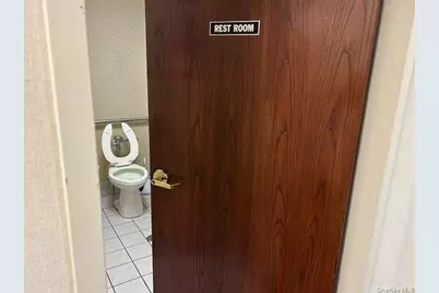 8015 164th Street, Jamaica, NY 11432 - Photo 3