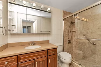 162-11 9th #7B, Whitestone, NY 11357 - Photo 9