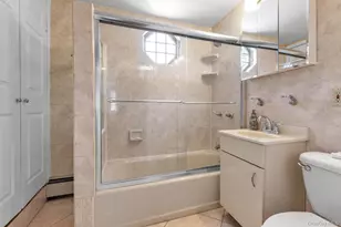 39 Hillturn Ln, Roslyn Heights, NY 11577 - Photo 23