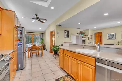 39 Hillturn Lane, Roslyn Heights, NY 11577 - Photo 11