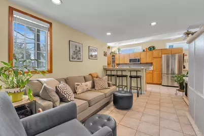 39 Hillturn Lane, Roslyn Heights, NY 11577 - Photo 13