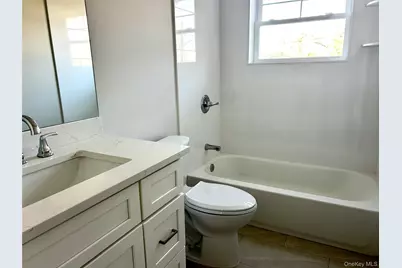 20 10th Street, Ronkonkoma, NY 11790 - Photo 7