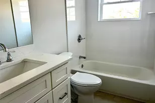 20 10th St, Ronkonkoma, NY 11790 - Photo 7