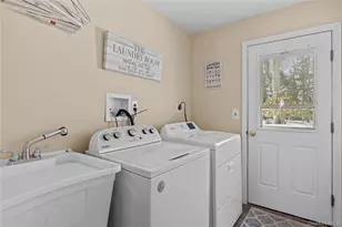 93 St Marys Dr, Jamesport, NY 11947 - Photo 17