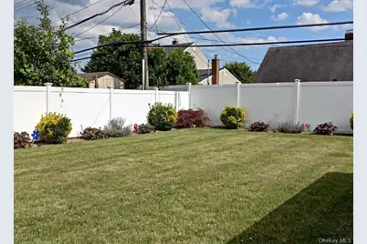 70 Corncrib Lane, Levittown, NY 11756 - Photo 21