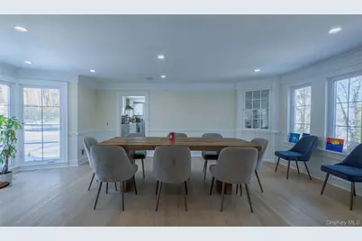 20 N Ravine Road, Great Neck, NY 11023 - Photo 7