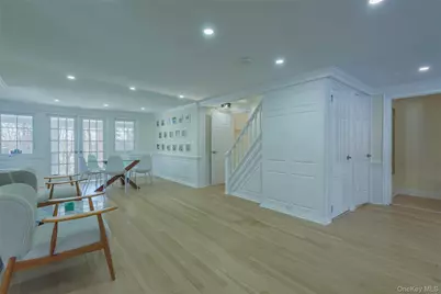 20 N Ravine Road, Great Neck, NY 11023 - Photo 3