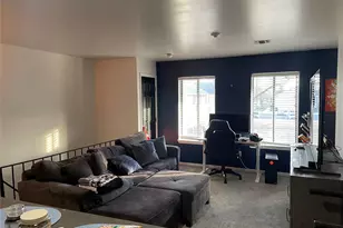 40 Navajo Ct, Coram, NY 11727 - Photo 3