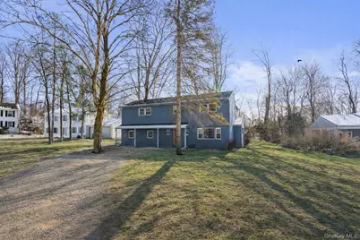 42 Beechwood Park, Poughkeepsie, NY 12601 - Photo 3