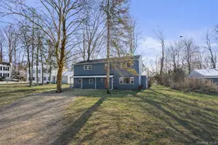 42 Beechwood Park, Poughkeepsie, NY 12601 - Photo 3