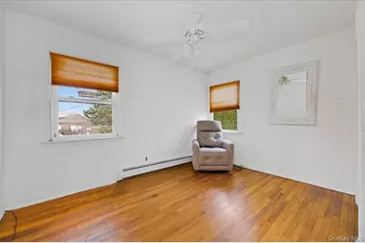 21 Chestnut Street, Massapequa, NY 11758 - Photo 9