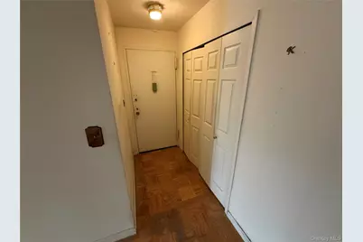 70-25 Yellowstone Boulevard #3H, Forest Hills, NY 11375 - Photo 3