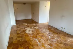 70-25 Yellowstone Blvd, Forest Hills, NY 11375 - Photo 7