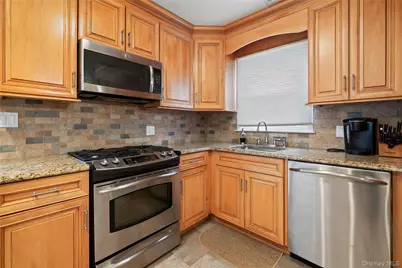 128 Rule Street, Franklin Square, NY 11010 - Photo 5