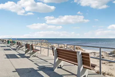 34 Greentree Court, Shirley, NY 11967 - Photo 33