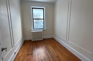 810 Jericho Tpke, New Hyde Park, NY 11040 - Photo 7