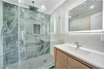 340 Doris Avenue, Franklin Square, NY 11010 - Photo 29