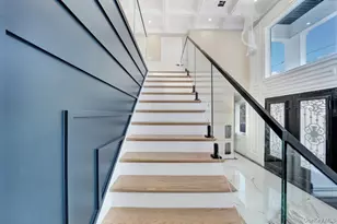 340 Doris Ave, Franklin Square, NY 11010 - Photo 23