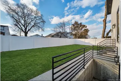 340 Doris Avenue, Franklin Square, NY 11010 - Photo 43